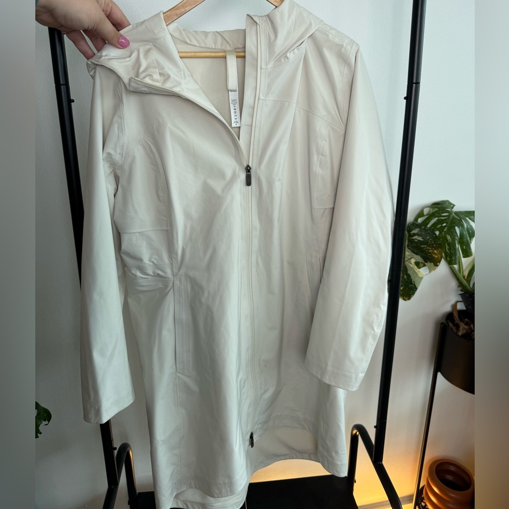 Women's White Hooded Jacket